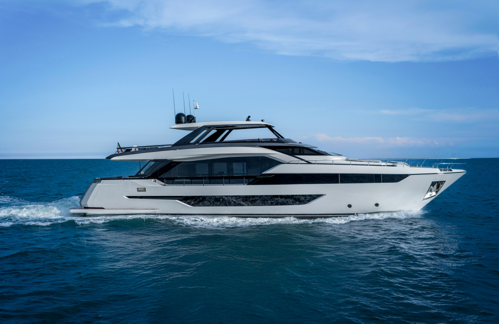 Ferretti Yachts 940_06.jpg