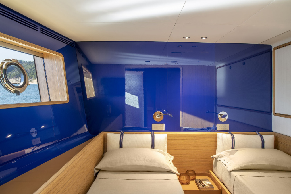 CustomLineNavetta30Lowerdeck_0003_47897.jpg