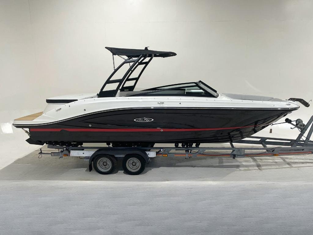 2024-sea-ray-spx-230-for-sale-Wi.jpg