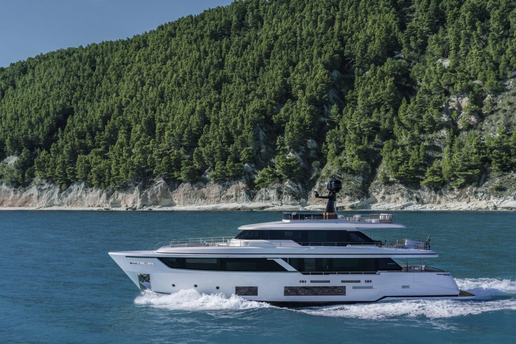 CustomLineNavetta30Cruising_0003_47929.jpg