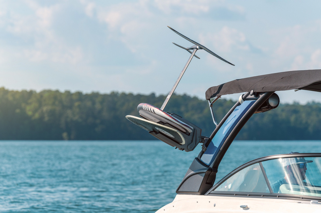 2025-SDX-250-Surf-SDS250-watersports-tower-wakeboard-racks-09548-X4.jpg
